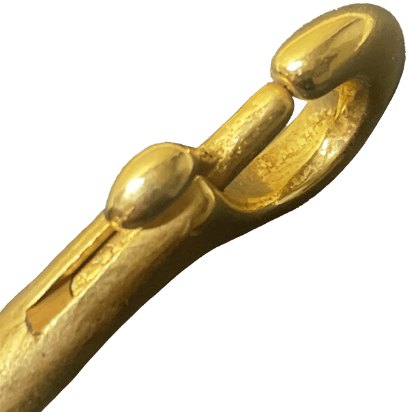 Bolt Clip Close Up